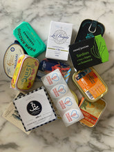 Charger l'image dans la galerie, Sélection de 12 conserves + le tote bag Passion Sardine
